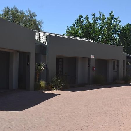 Be At Home Guesthouse Klerksdorp Esterno foto