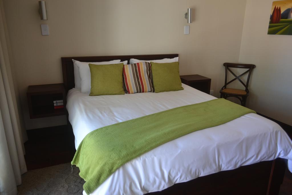 Be At Home Guesthouse Klerksdorp Esterno foto