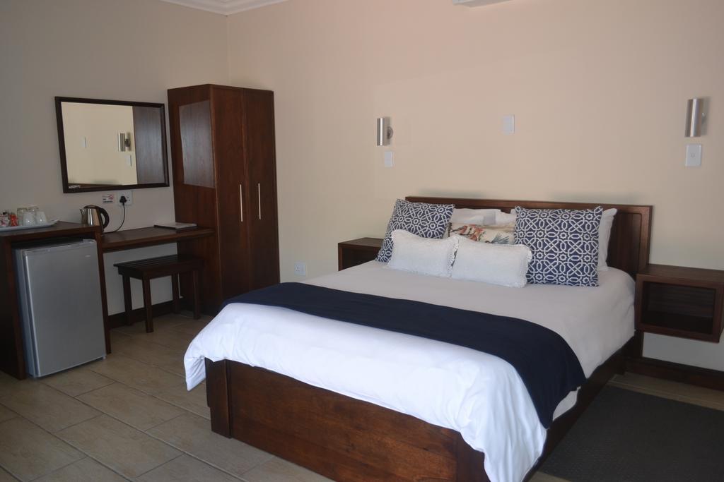 Be At Home Guesthouse Klerksdorp Esterno foto