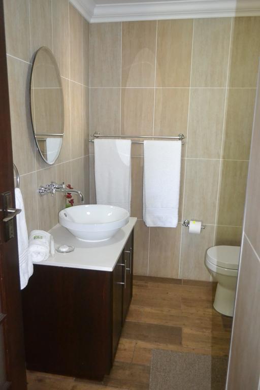 Be At Home Guesthouse Klerksdorp Esterno foto